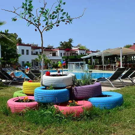 Szálloda Club Cherry & Family Turgutreis