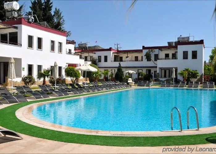 Club Cherry & Family ホテル トゥルグトレイス