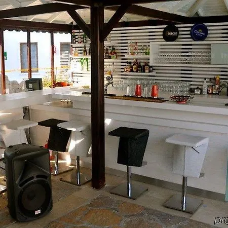 Club Cherry & Family Hotel 2*