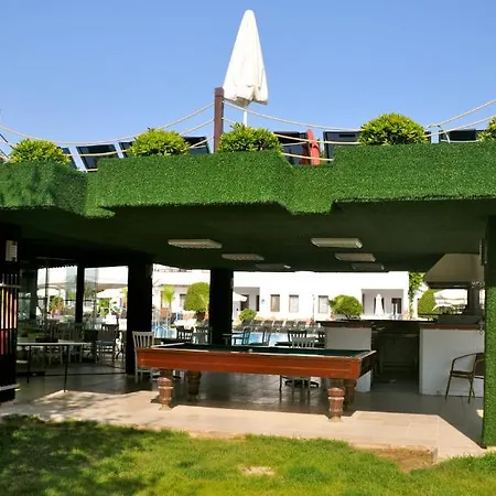 Club Cherry & Family Hotel 2*