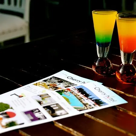 Club Cherry & Family Hotell 2*