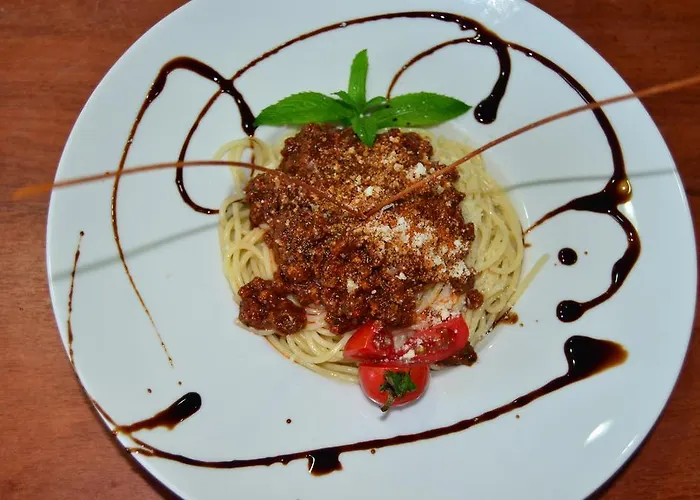 Club Cherry & Family