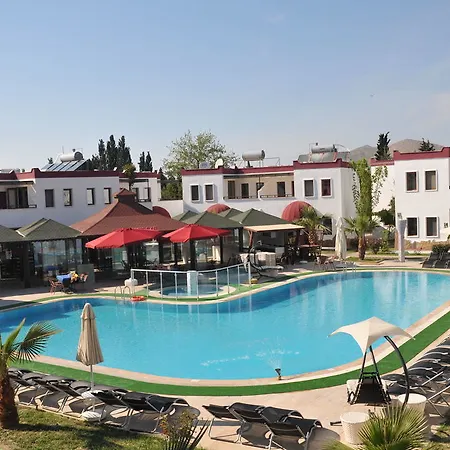 Club Cherry & Family 图尔古特雷斯