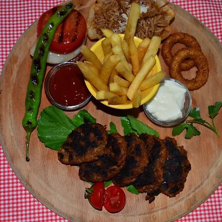 酒店 Club Cherry & Family 图尔古特雷斯