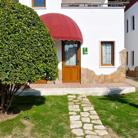 Club Cherry & Family 2* 图尔古特雷斯