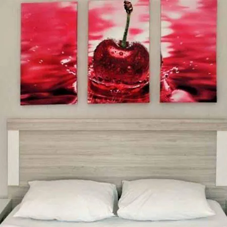 酒店 Club Cherry & Family 图尔古特雷斯