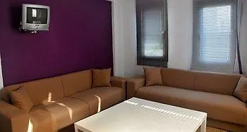 Club Cherry & Family 图尔古特雷斯